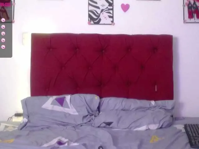 Live sex webcam photo for Jasper-Maddy #276018717