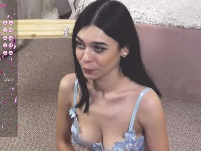 Live sex webcam photo for JassyeJoy #277479839