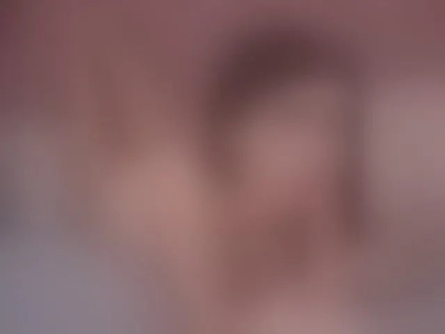 Live sex webcam photo for JassyeJoy #277664951