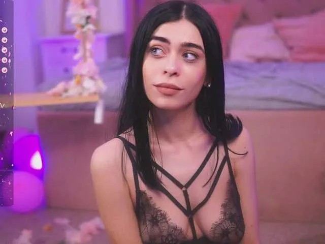 Live sex webcam photo for JassyeJoy #277823929