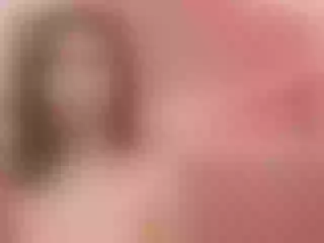 Live sex webcam photo for JassyeJoy #278094492