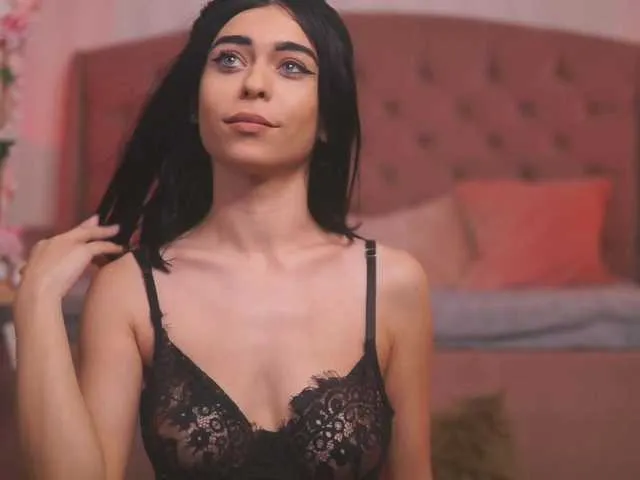 Live sex webcam photo for JassyeJoy #278164447