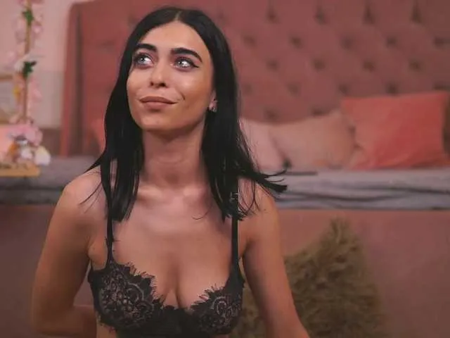 Live sex webcam photo for JassyeJoy #278229248