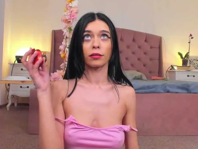 Live sex webcam photo for JassyeJoy #291070030