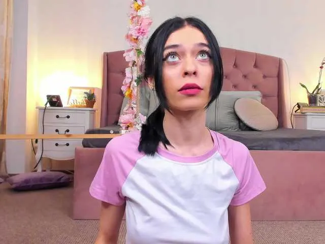 Live sex webcam photo for JassyeJoy #291143608