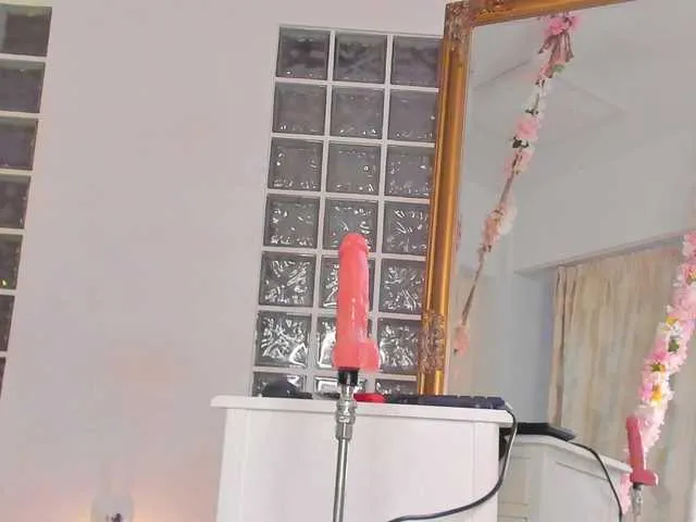 Live sex webcam photo for JassyeJoy #292447651