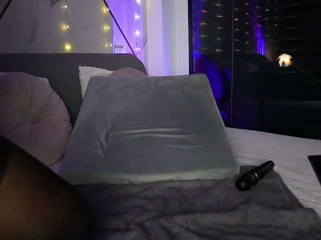 Live sex webcam photo for JayJayPink #290233212