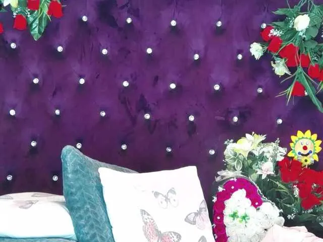 Live sex webcam photo for Jayllene #276468669