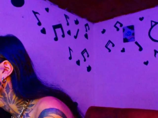 Live sex webcam photo for JazmiiWolf #276468648