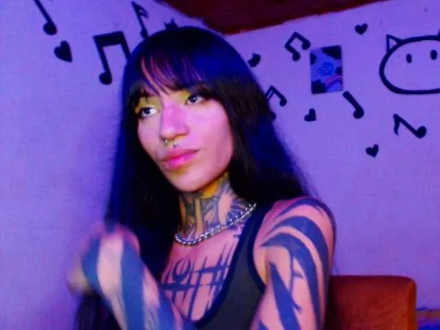 Live sex webcam photo for JazmiiWolf #276474132