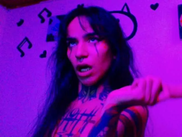 Live sex webcam photo for JazmiiWolf #276573553