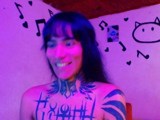 Live sex webcam photo for JazmiiWolf #276654739