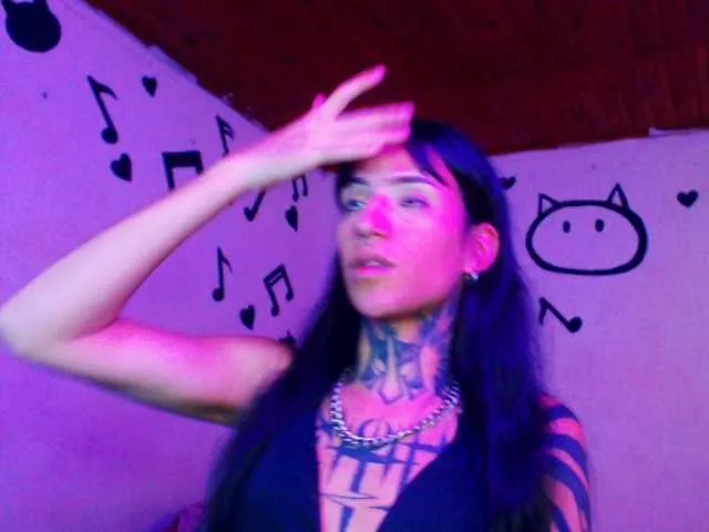 Live sex webcam photo for JazmiiWolf #276753793