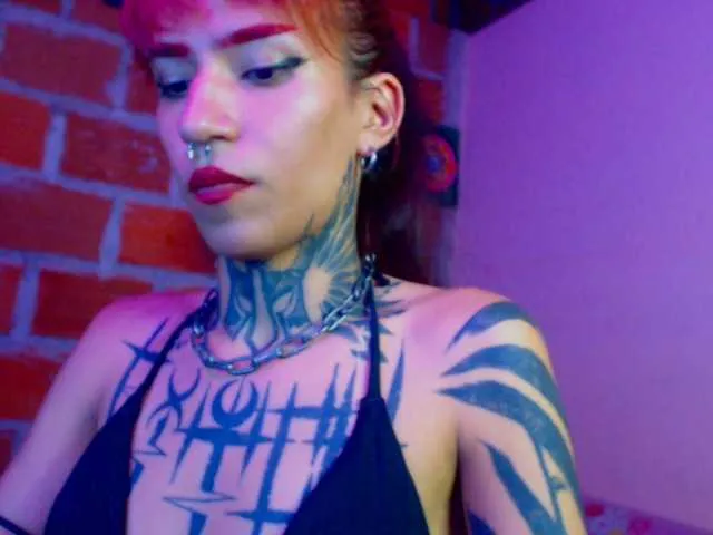 Live sex webcam photo for JazmiiWolf #277460144