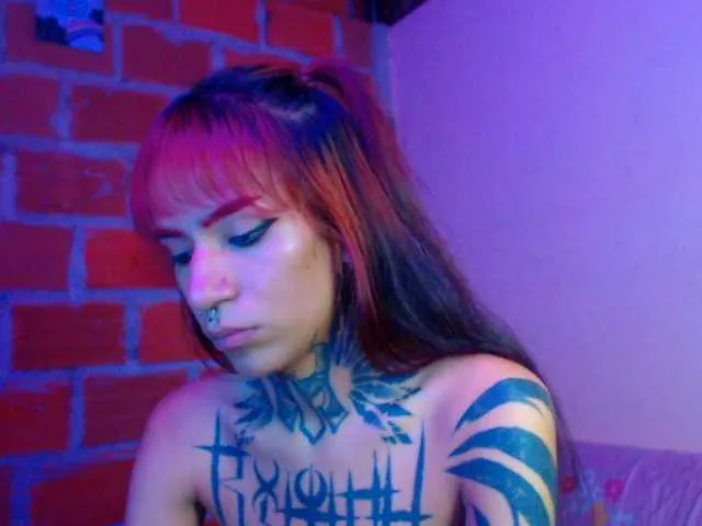 Live sex webcam photo for JazmiiWolf #277500412