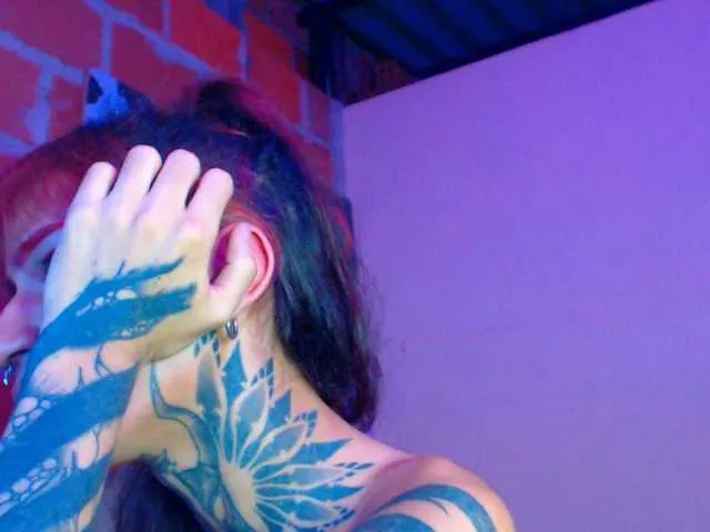 Live sex webcam photo for JazmiiWolf #277513875