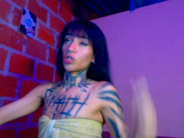 Live sex webcam photo for JazmiiWolf #277706832