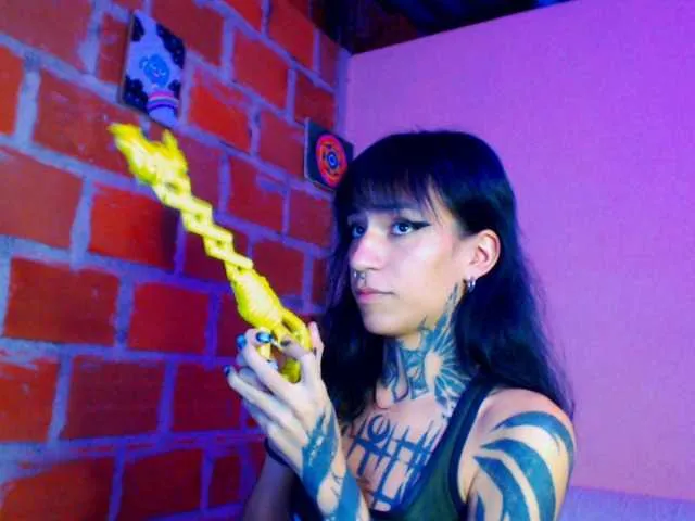 Live sex webcam photo for JazmiiWolf #277801214