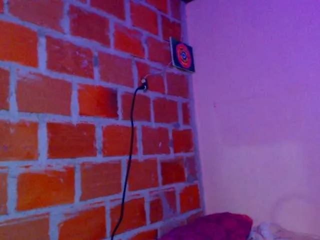 Live sex webcam photo for JazmiiWolf #278143374