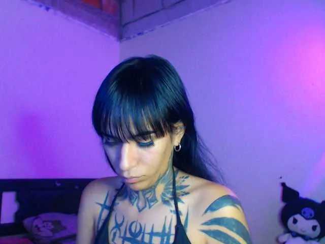 Live sex webcam photo for JazmiiWolf #290772037