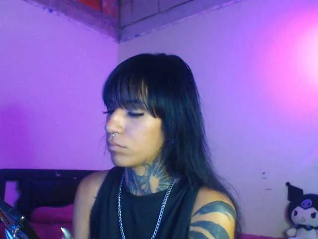 Live sex webcam photo for JazmiiWolf #290860862