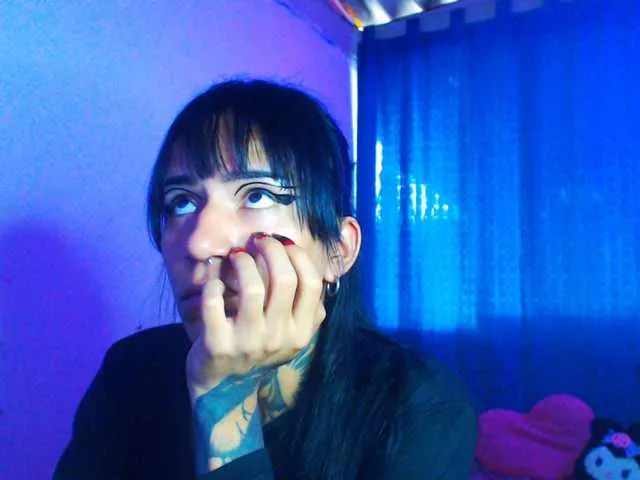 Live sex webcam photo for JazmiiWolf #291091688