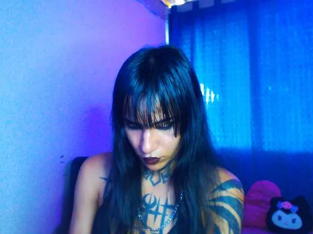 Live sex webcam photo for JazmiiWolf #291098717