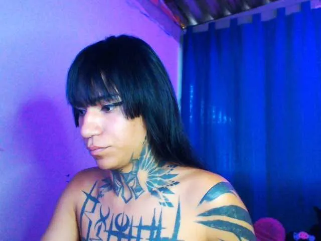 Live sex webcam photo for JazmiiWolf #291173285