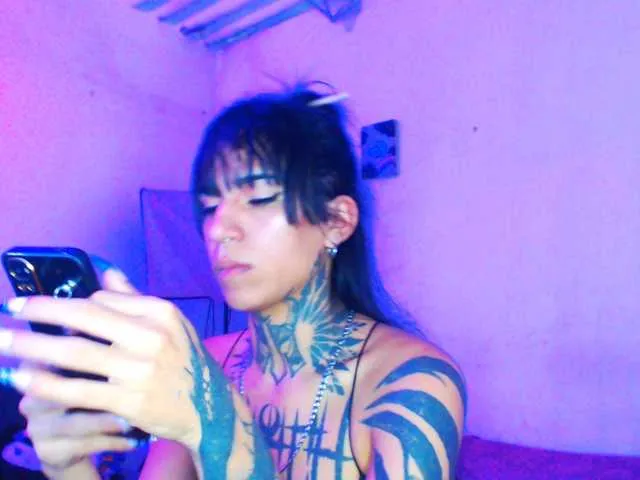 Live sex webcam photo for JazmiiWolf #291333053