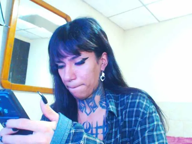 Live sex webcam photo for JazmiiWolf #291706813