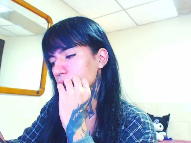 Live sex webcam photo for JazmiiWolf #291732593