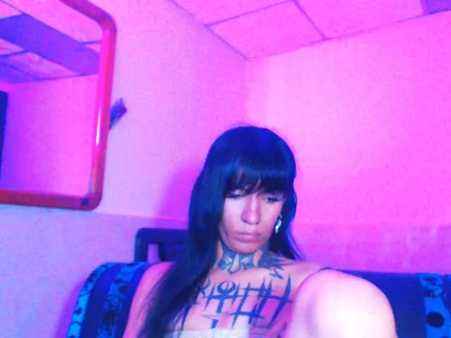 Live sex webcam photo for JazmiiWolf #291950977