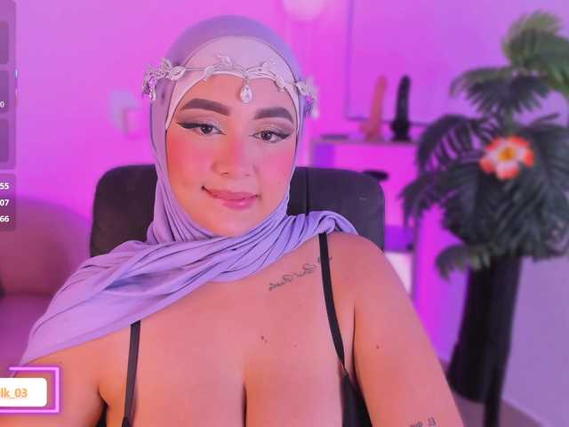 Live sex webcam photo for Jazmin-Kitana #293946148