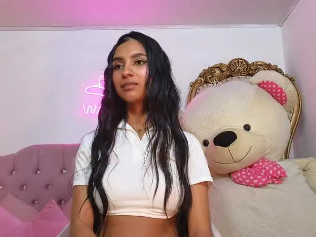 Live sex webcam photo for Jazmin-tay #290802894