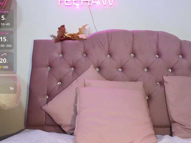 Live sex webcam photo for Jazmin-tay #291047399