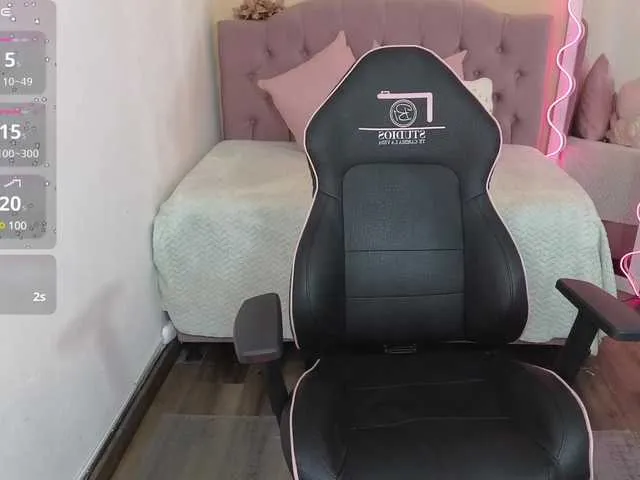 Live sex webcam photo for Jazmin-tay #291285360