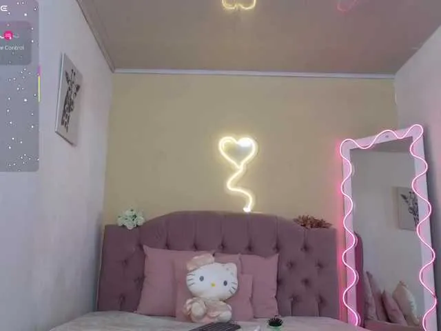 Live sex webcam photo for Jazmin-tay #291446435