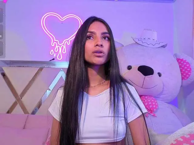 Live sex webcam photo for Jazmin-tay #291742846