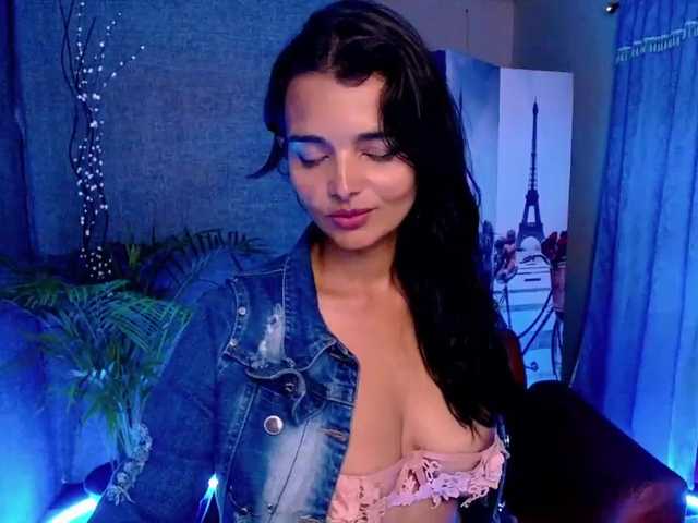 Live sex webcam photo for JazminCute #273643500