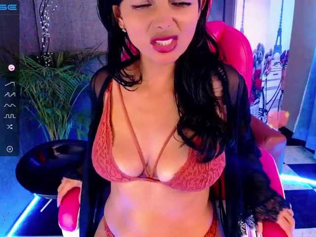 Live sex webcam photo for JazminCute #273826718