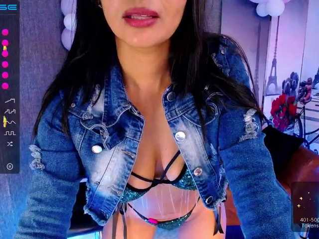 Live sex webcam photo for JazminCute #273923601