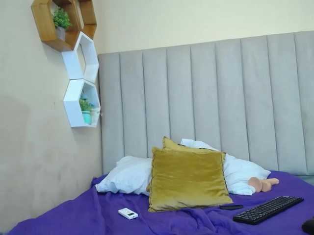 Live sex webcam photo for JazminOlsen #275595769