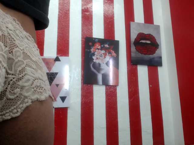 Live sex webcam photo for JazminQueen20 #272001122