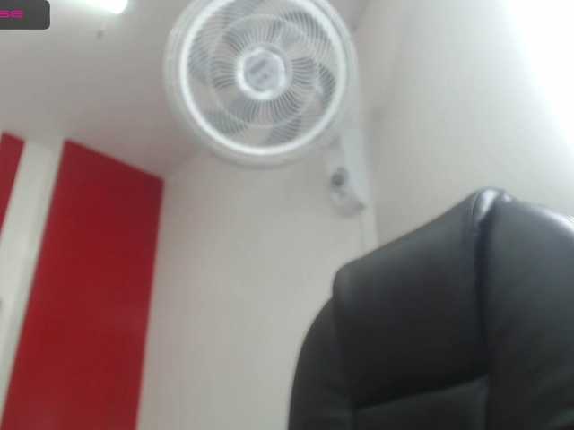 Live sex webcam photo for JazminQueen20 #272948115