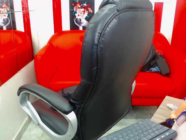 Live sex webcam photo for JazminQueen20 #274204279