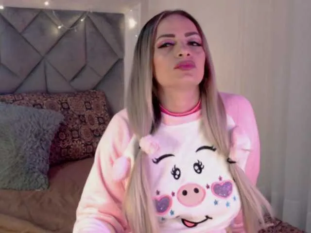 Live sex webcam photo for Jeanineescott #276389915