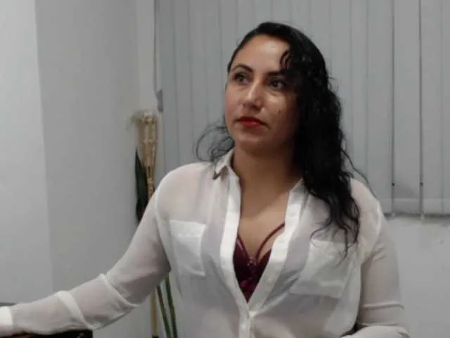 Live sex webcam photo for Jeann-Foster #275642976