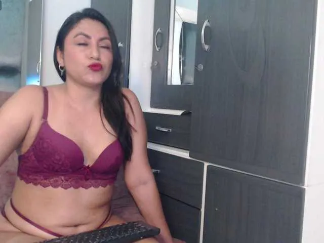 Live sex webcam photo for Jeann-Foster #293076094