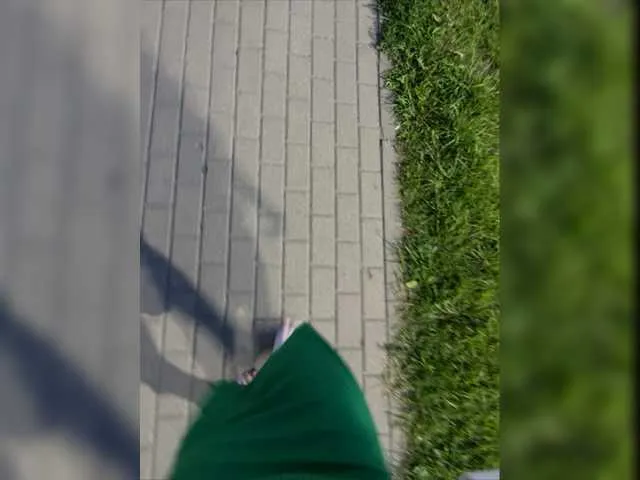 Live sex webcam photo for Jeanne91 #275943862