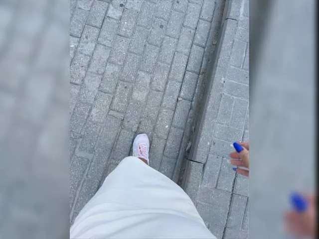 Live sex webcam photo for Jeanne91 #276058348